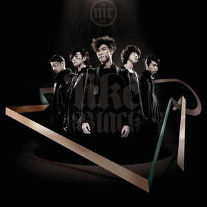 男同被三个男的双龙
